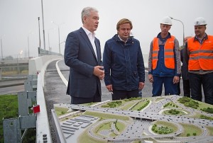 Мэр Москвы Сергей Собянин открыл новую эстакаду на пересечении Рязанского проспекта и МКАД
